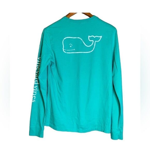 3 for $30! Vineyard vines graphic long sleeve top - Picture 12 of 12
